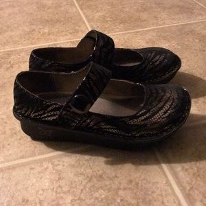 Black snake print Algeria